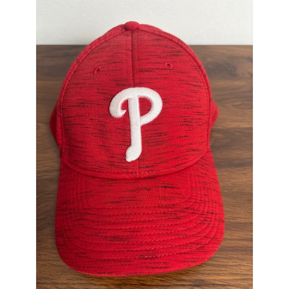 Philadelphia Phillies Fan Favorite MLB one size fits all Hat Cap Red